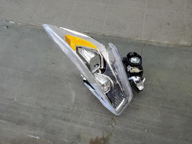 1FMCU9J9XJUB74781 - 2018 FORD ESCAPE TITANIUM თეთრი ფოტო 13