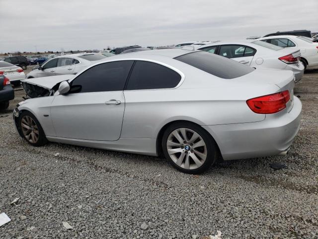 WBAKE3C53DE771576 - 2013 BMW 328 I SILVER photo 2