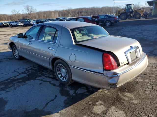 1LNHM82W01Y706925 - 2001 LINCOLN TOWN CAR SIGNATURE BEIGE photo 2