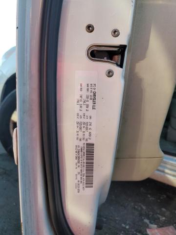 2V8HW34199R545983 - 2009 VOLKSWAGEN ROUTAN SE WHITE photo 12