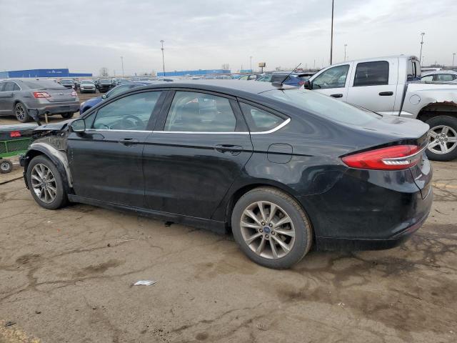 3FA6P0HD1HR412121 - 2017 FORD FUSION SE BLACK photo 2