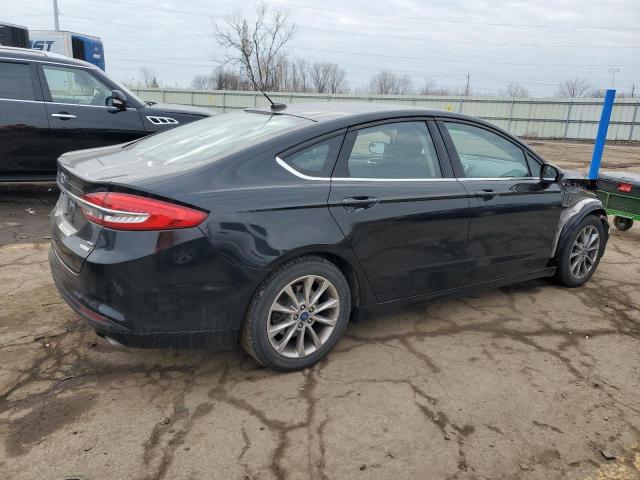 3FA6P0HD1HR412121 - 2017 FORD FUSION SE BLACK photo 3