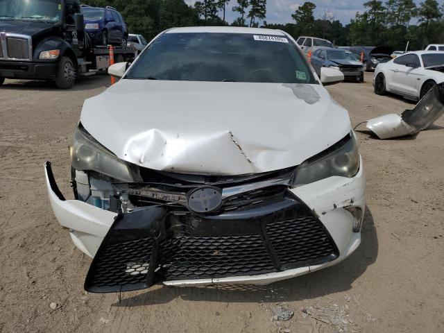 4T1BF1FK7FU054236 - 2015 TOYOTA CAMRY LE WHITE photo 5