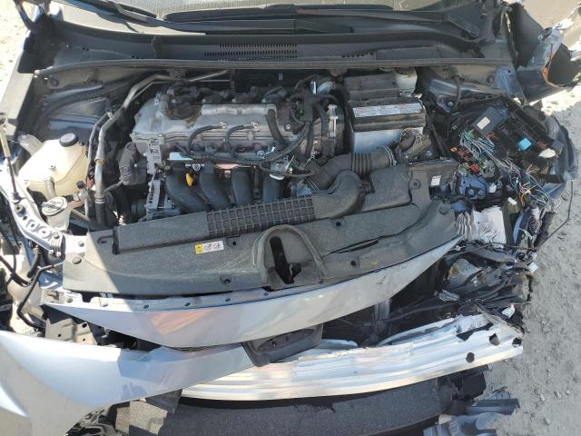 5YFEPMAE3NP299161 - 2022 TOYOTA COROLLA LE 银色 照片 11