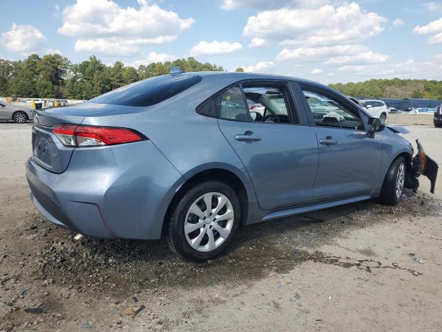 5YFEPMAE3NP299161 - 2022 TOYOTA COROLLA LE 银色 照片 3