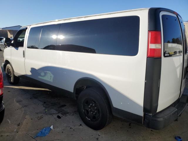 1GAZG1FA8C1156867 - 2012 CHEVROLET EXPRESS G3 LT WHITE photo 2