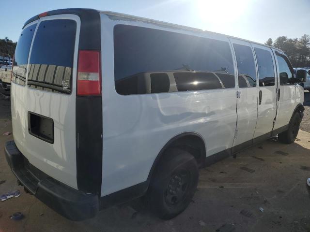 1GAZG1FA8C1156867 - 2012 CHEVROLET EXPRESS G3 LT WHITE photo 3
