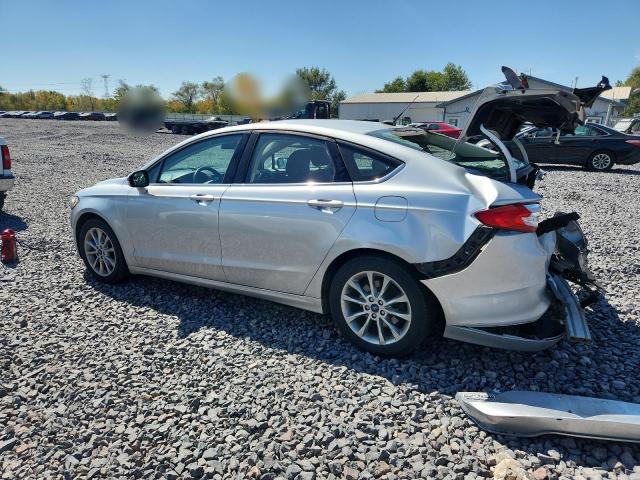 3FA6P0H74HR321192 - 2017 FORD FUSION SE SILVER photo 2