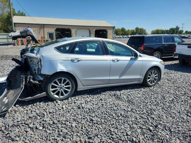 3FA6P0H74HR321192 - 2017 FORD FUSION SE SILVER photo 3