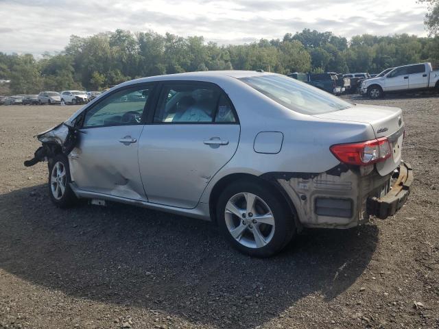 2T1BU4EE9CC825523 - 2012 TOYOTA COROLLA BASE 银色 照片 2