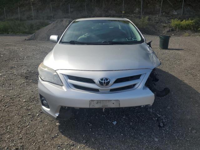 2T1BU4EE9CC825523 - 2012 TOYOTA COROLLA BASE 银色 照片 5
