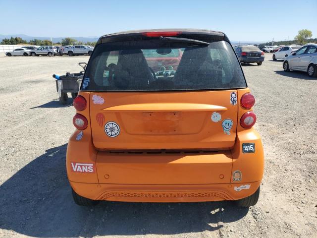 WMEEJ9AA2DK673107 - 2013 SMART FORTWO ORANGE photo 6