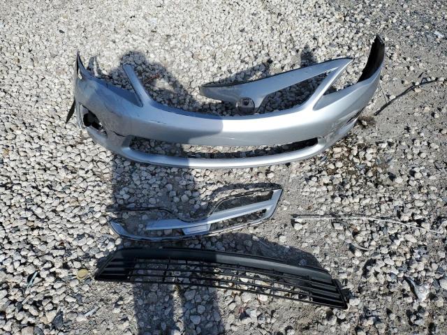 2T1BU4EE7BC583880 - 2011 TOYOTA COROLLA BASE Srebrny zdjęcie 12