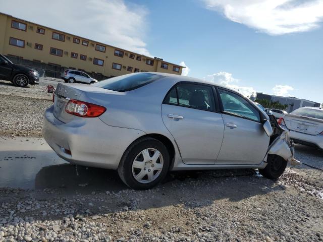 2T1BU4EE7BC583880 - 2011 TOYOTA COROLLA BASE Srebrny zdjęcie 3