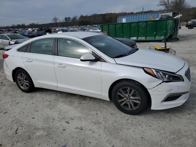 5NPE24AF0FH108723 - 2015 HYUNDAI SONATA SE WHITE photo 4