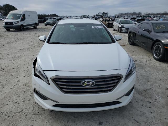 5NPE24AF0FH108723 - 2015 HYUNDAI SONATA SE WHITE photo 5