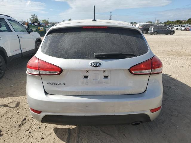 KNAFK5A82H5694921 - 2017 KIA FORTE LX SILVER photo 6