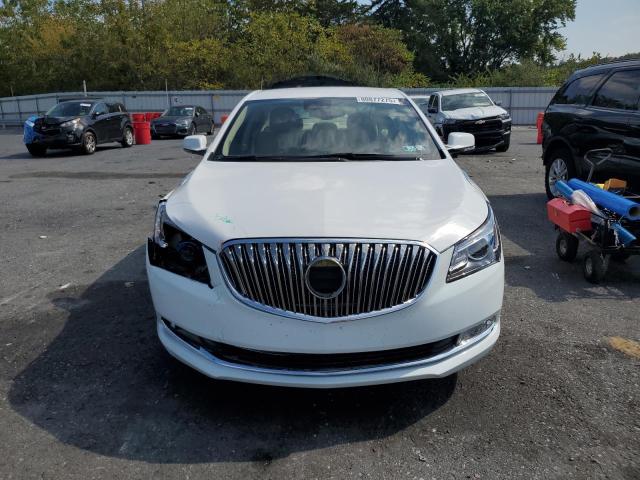 1G4GB5G36GF109717 - 2016 BUICK LACROSSE WHITE photo 5