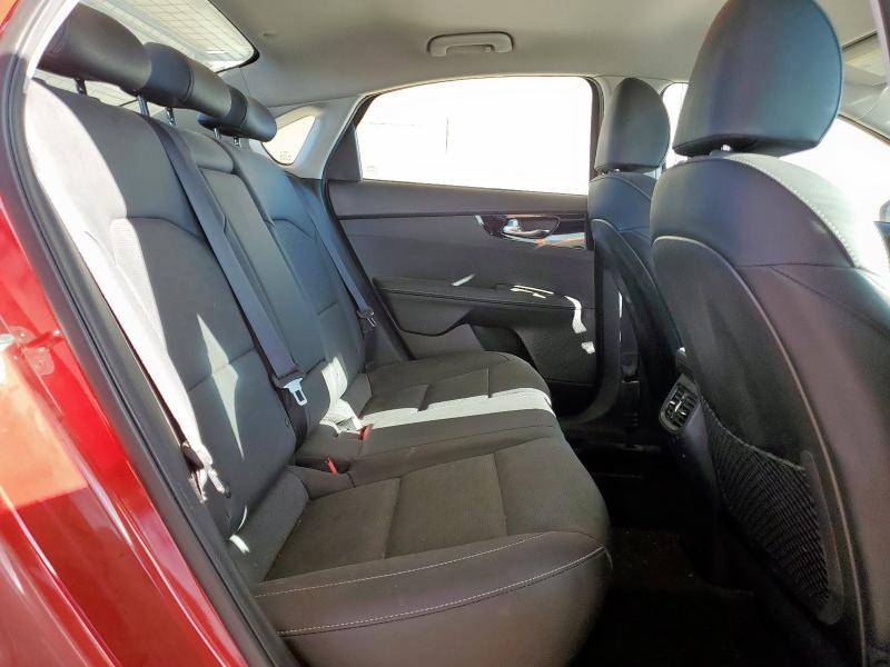 3KPF54AD5KE114106 - 2019 KIA FORTE EX Qırmızı foto 10