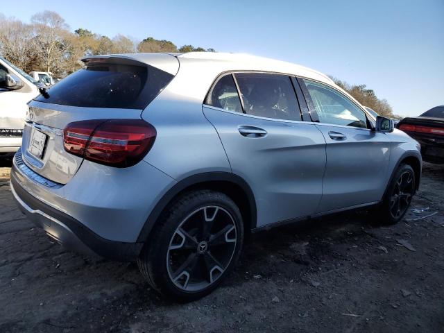 WDCTG4EB4KU003855 - 2019 MERCEDES-BENZ GLA 250 SILVER photo 3