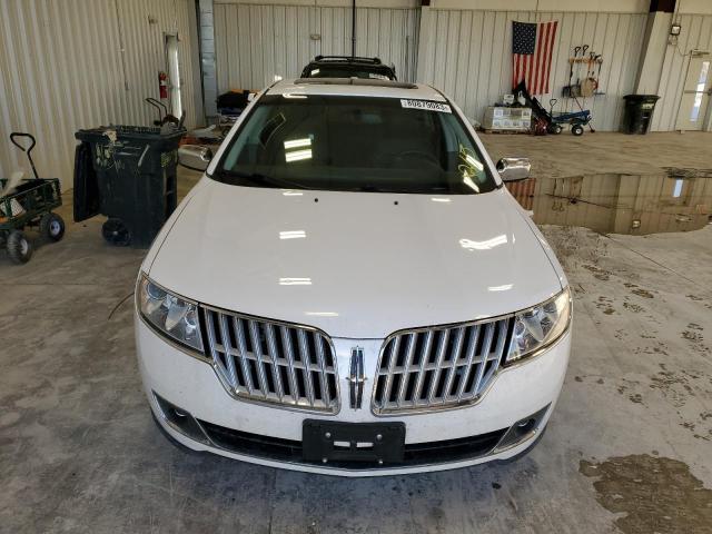 3LNHL2GC0BR776259 - 2011 LINCOLN MKZ WHITE photo 5