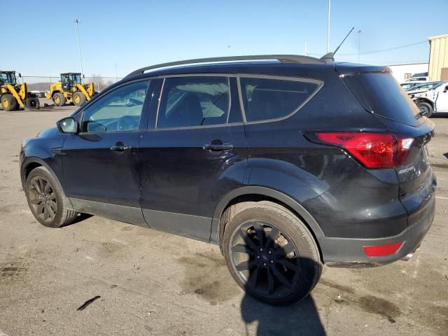 1FMCU0GD0KUA23862 - 2019 FORD ESCAPE SE BLACK photo 2