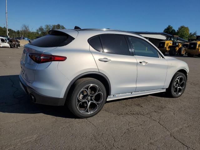 ZASPAKBNXP7D58229 - 2023 ALFA ROMEO STELVIO TI SILVER photo 3