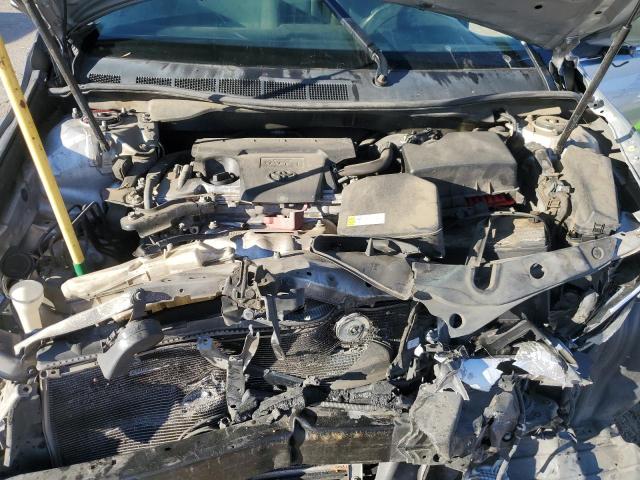 4T4BF1FKXFR509795 - 2015 TOYOTA CAMRY LE SILVER photo 11