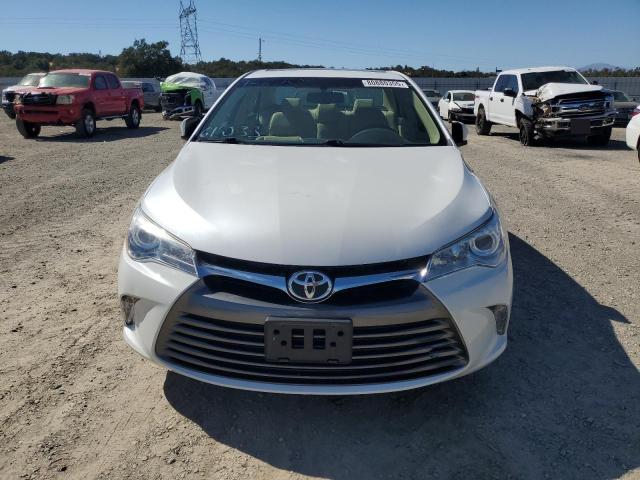 4T1BF1FK5GU611033 - 2016 TOYOTA CAMRY LE WHITE photo 5