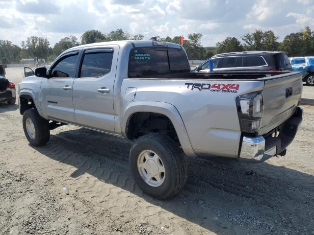 5TFCZ5AN6HX051130 - 2017 TOYOTA TACOMA DOUBLE CAB SILVER photo 2