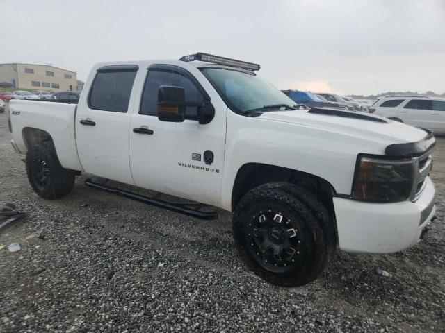 3GCEC13C98G280307 - 2008 CHEVROLET SILVERADO C1500 WHITE photo 4