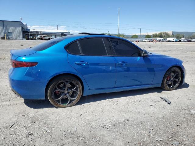 ZARFAECNXJ7598804 - 2018 ALFA ROMEO GIULIA TI BLUE photo 3