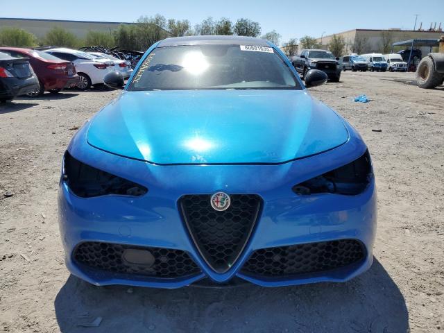 ZARFAECNXJ7598804 - 2018 ALFA ROMEO GIULIA TI BLUE photo 5
