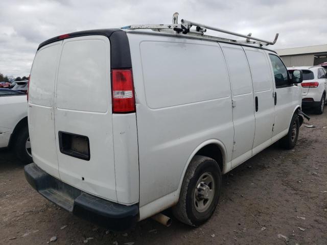 1GCWGFCF8F1110337 - 2015 CHEVROLET EXPRESS G2 WHITE photo 3