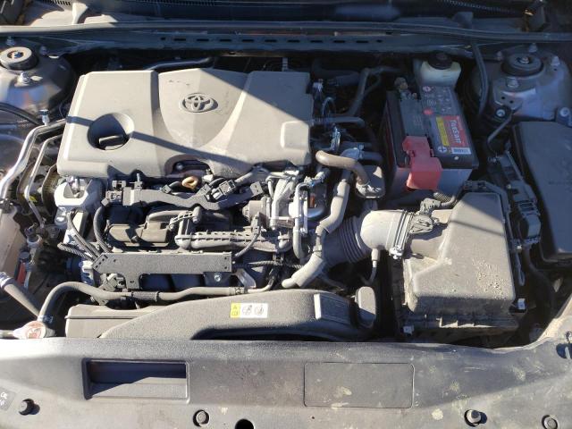 4T1B11HK8JU031214 - 2018 TOYOTA CAMRY L GRAY photo 11