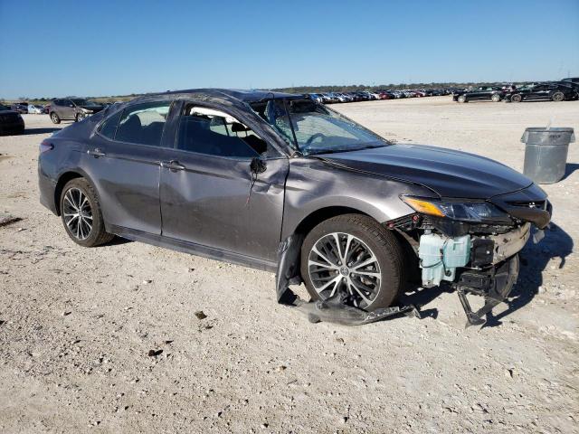 4T1B11HK8JU031214 - 2018 TOYOTA CAMRY L GRAY photo 4