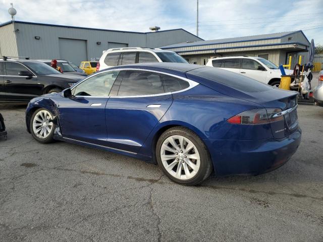 5YJSA1E20GF138428 - 2016 TESLA MODEL S ლურჯი ფოტო 2