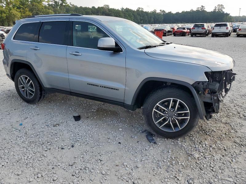 1C4RJFAG4LC184476 - 2020 JEEP GRAND CHER LAREDO 银色 照片 4