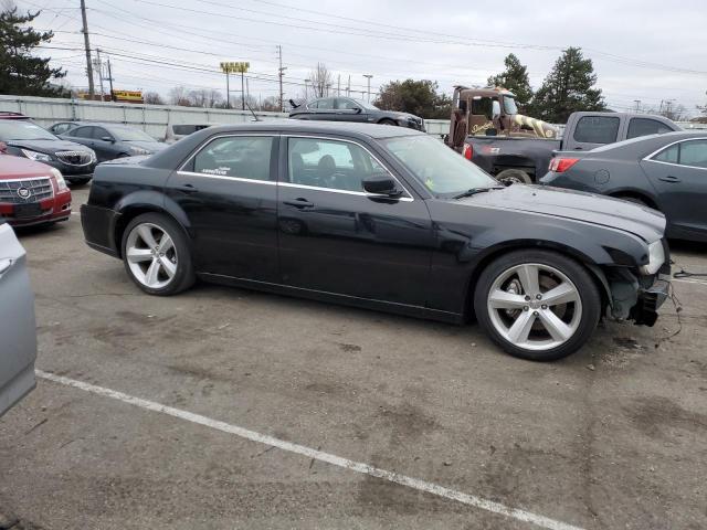 2C3LA73W48H142169 - 2008 CHRYSLER 300C SRT-8 BLACK photo 4