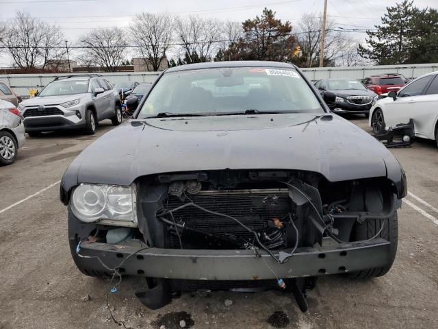 2C3LA73W48H142169 - 2008 CHRYSLER 300C SRT-8 BLACK photo 5