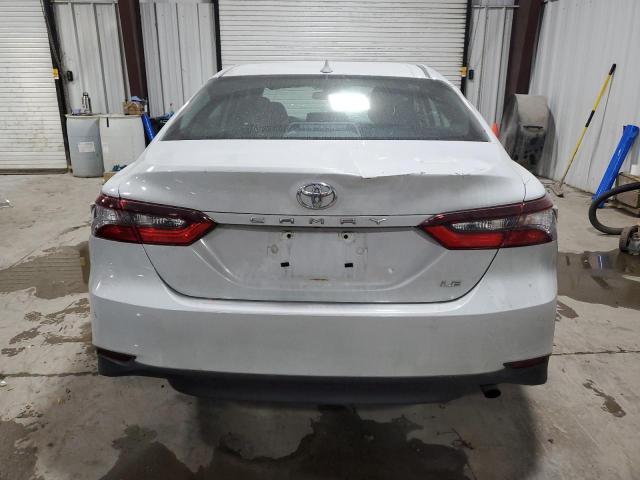 4T1C11AK2NU004823 - 2022 TOYOTA CAMRY LE WHITE photo 6