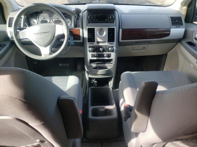 2A4RR5D19AR460742 - 2010 CHRYSLER TOWN & COU TOURING SILVER photo 8