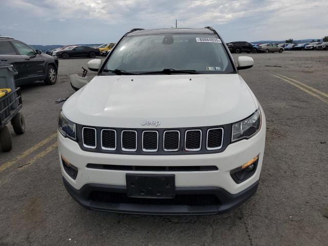 3C4NJDBB9JT251810 - 2018 JEEP COMPASS LATITUDE Biały zdjęcie 5