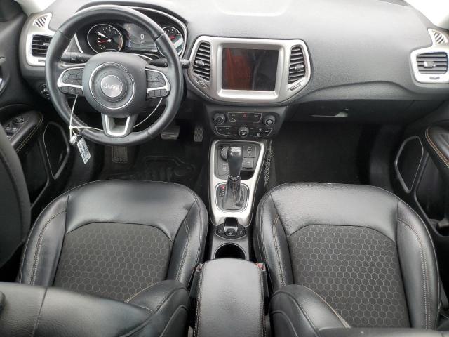 3C4NJDBB9JT251810 - 2018 JEEP COMPASS LATITUDE Biały zdjęcie 8