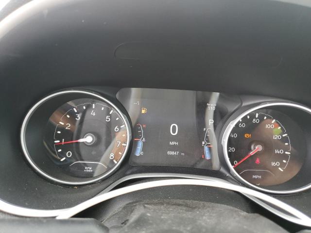 3C4NJDBB9JT251810 - 2018 JEEP COMPASS LATITUDE Biały zdjęcie 9