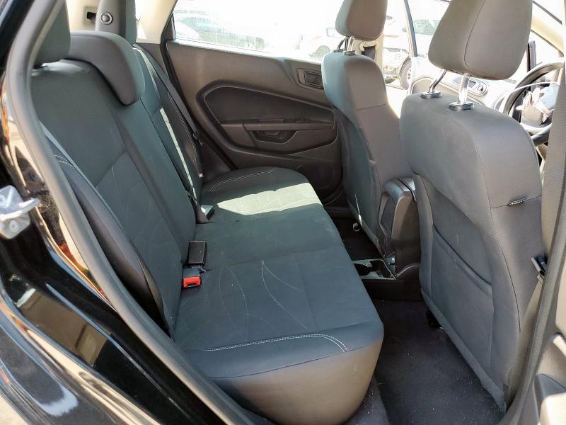 3FADP4EJ8JM122650 - 2018 FORD FIESTA SE Qara foto 10