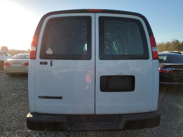 1GCWGBFGXJ1309492 - 2018 CHEVROLET EXPRESS G2 WHITE photo 6