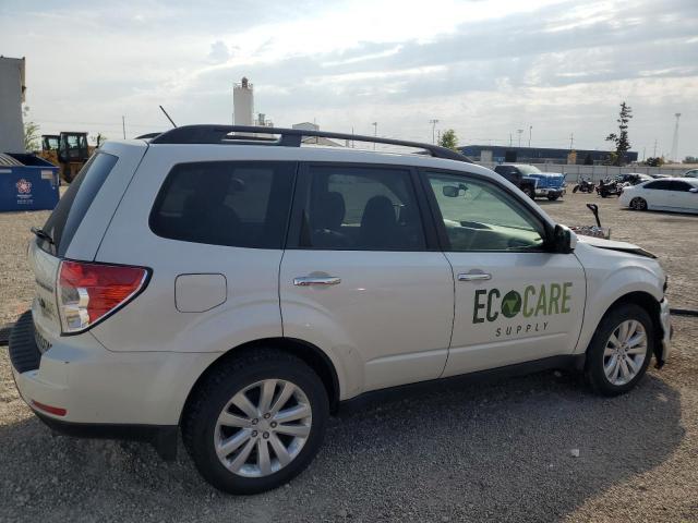 JF2SHBDC9CH416377 - 2012 SUBARU FORESTER 2.5X PREMIUM WHITE photo 3