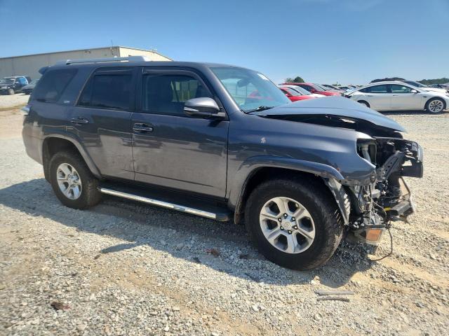 JTEZU5JRXJ5179153 - 2018 TOYOTA 4RUNNER SR5 ნაცრისფერი ფოტო 4