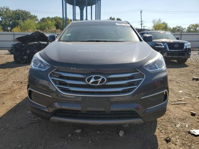 5XYZTDLB8JG572559 - 2018 HYUNDAI SANTA FE S GRAY photo 5